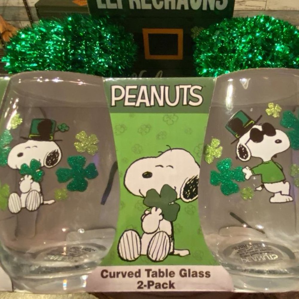 Snoopy Peanuts St. Patricks Day Glass Set